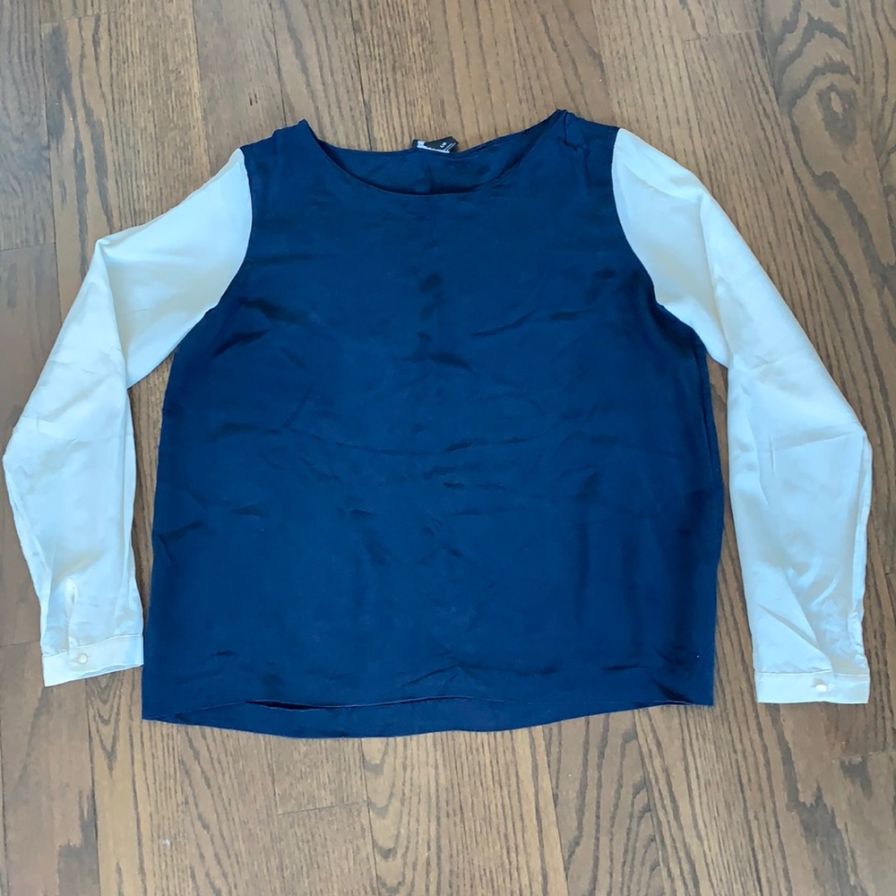 Club Monaco Navy/Ecru Silk Top